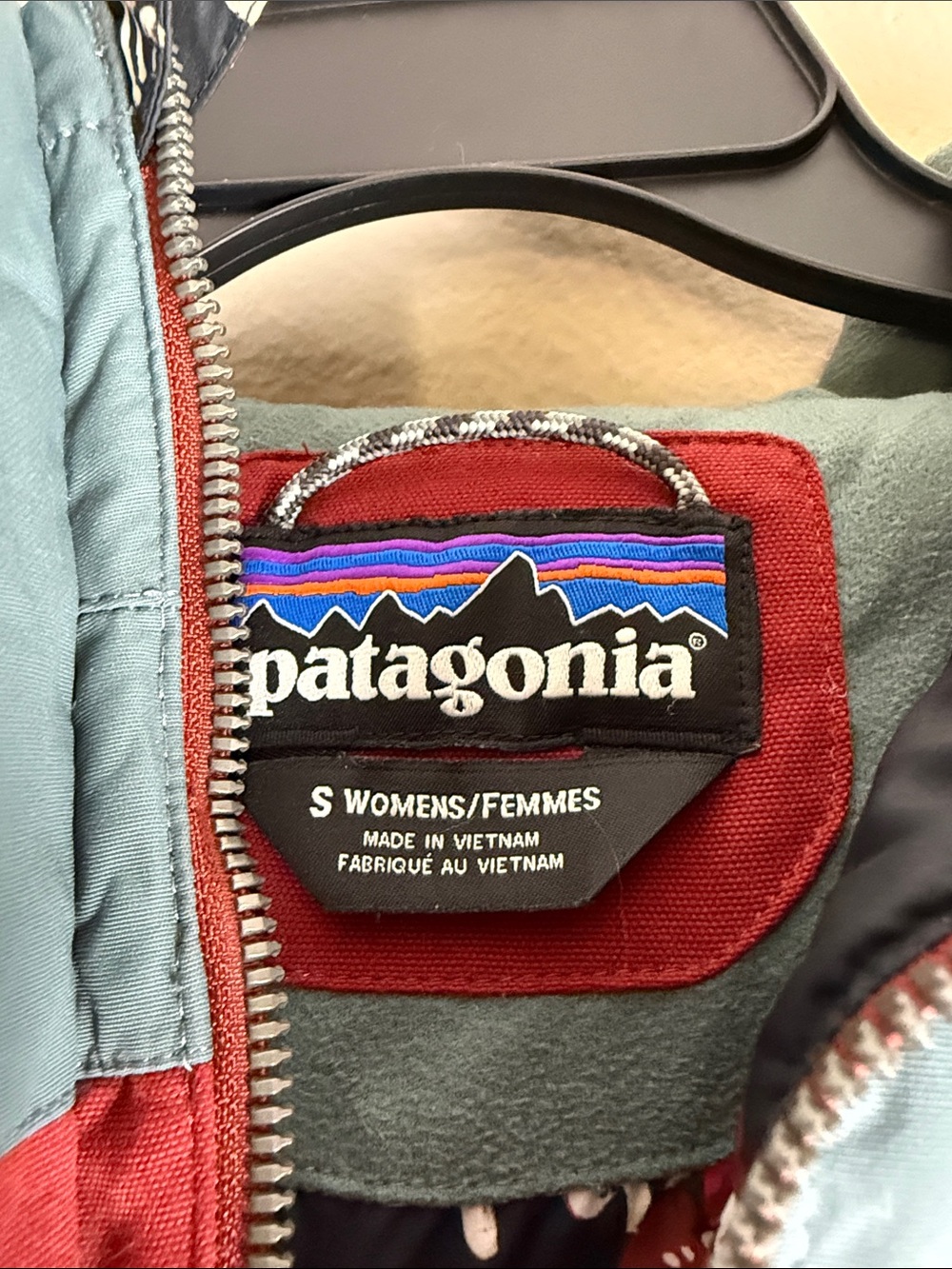 Patagonia Bivy Hooded Vest Rare Mushroom Down Puffer Drumfire Red Women’s Small - Picture 4 of 12